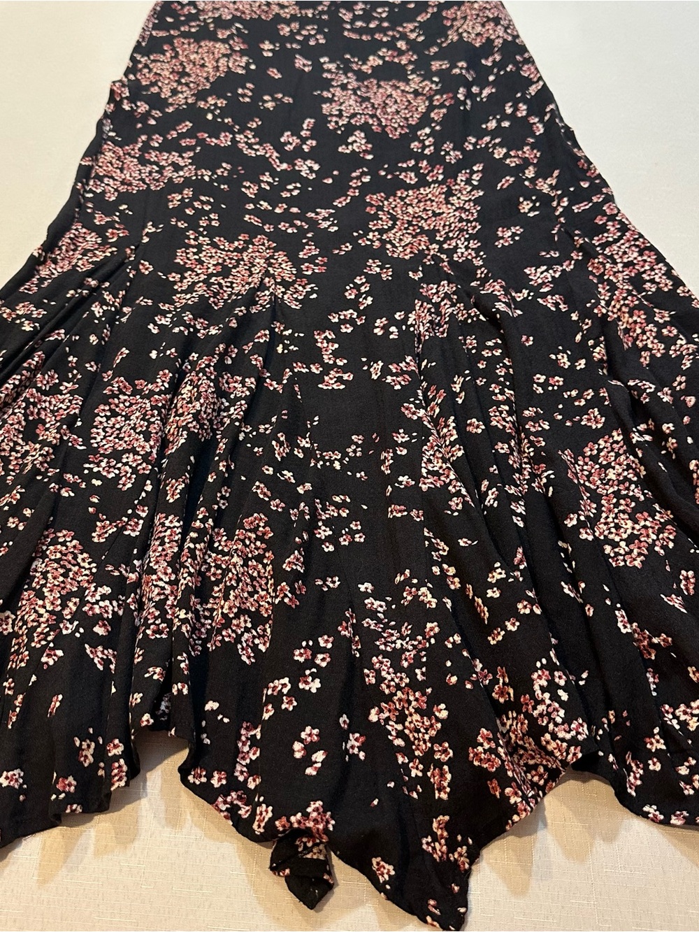 Free People Black Floral Handkerchief Hem Skirt Size 2 - Picture 2 of 12